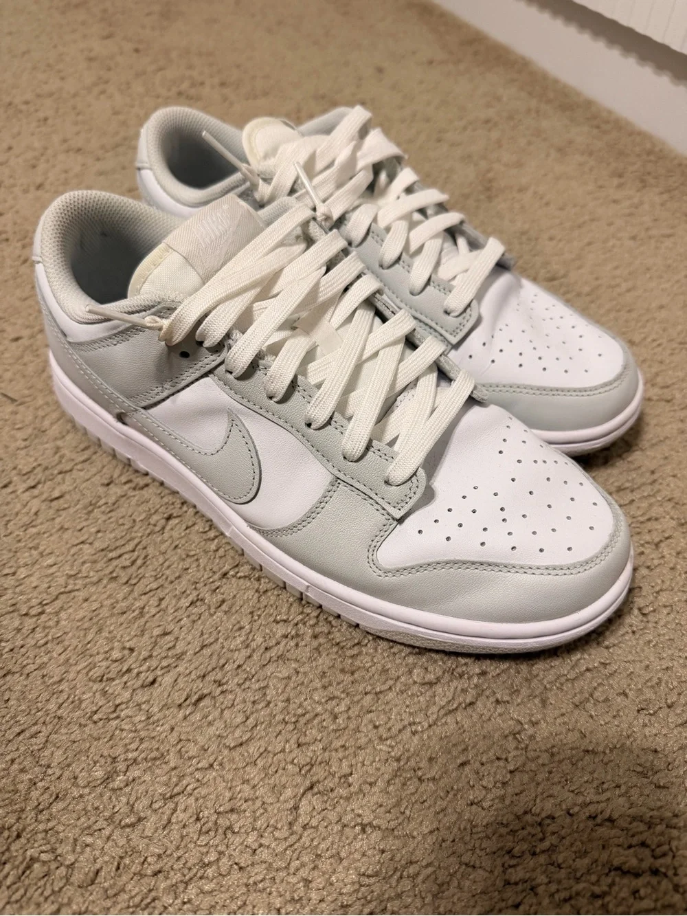 Nike dunks size 10 in women Like new